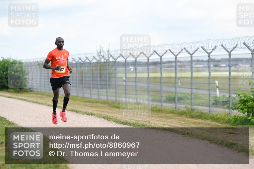 14.09.2025 - Airport Race Dr. Thomas Lammeyer http://msf.ph/oto/8860967 14.09.2025 11:53:07 Laufen 116457 meine-sportfotos.de