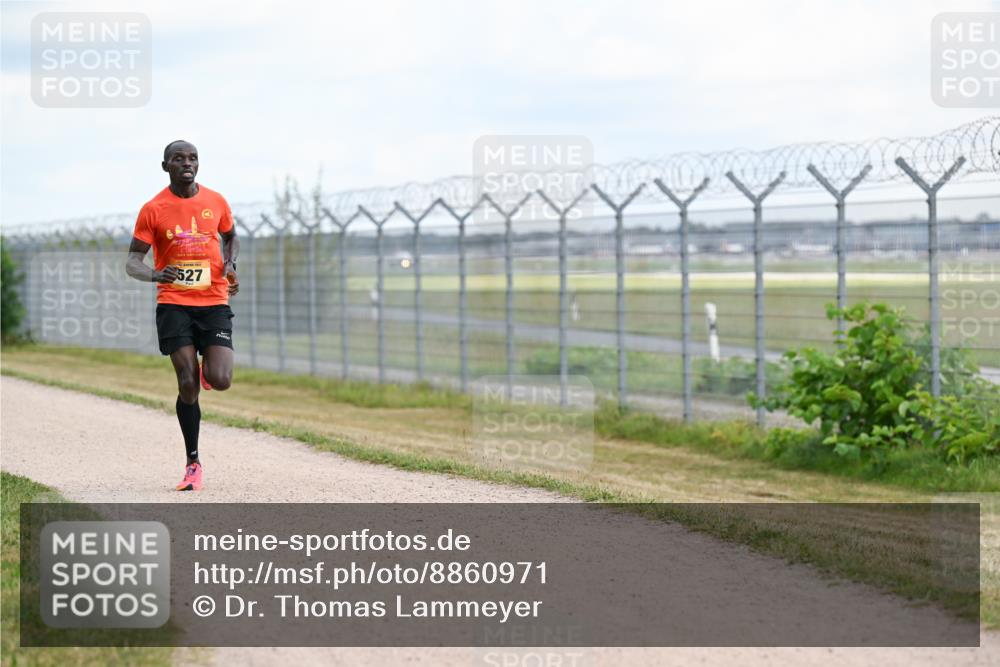 14.09.2025 - Airport Race Dr. Thomas Lammeyer http://msf.ph/oto/8860971 14.09.2025 11:53:08 Laufen 527 meine-sportfotos.de