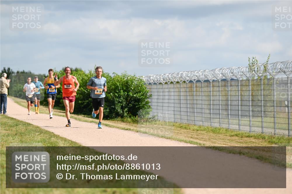 14.09.2025 - Airport Race Dr. Thomas Lammeyer http://msf.ph/oto/8861013 14.09.2025 11:54:13 Laufen 518, 762, 616 meine-sportfotos.de