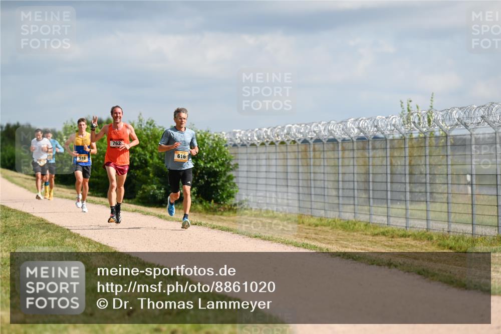 14.09.2025 - Airport Race Dr. Thomas Lammeyer http://msf.ph/oto/8861020 14.09.2025 11:54:14 Laufen 518, 762, 616 meine-sportfotos.de