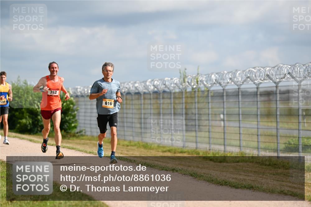 14.09.2025 - Airport Race Dr. Thomas Lammeyer http://msf.ph/oto/8861036 14.09.2025 11:54:17 Laufen 518, 762, 616 meine-sportfotos.de