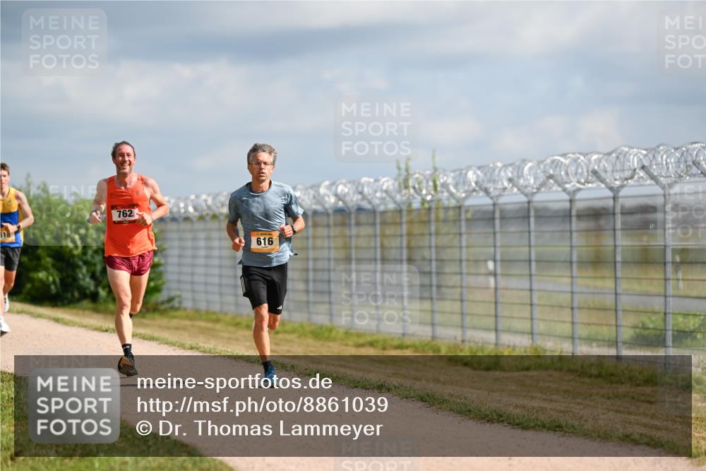 14.09.2025 - Airport Race Dr. Thomas Lammeyer http://msf.ph/oto/8861039 14.09.2025 11:54:17 Laufen 762, 616 meine-sportfotos.de