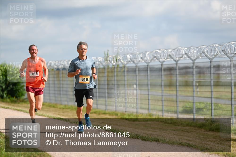 14.09.2025 - Airport Race Dr. Thomas Lammeyer http://msf.ph/oto/8861045 14.09.2025 11:54:18 Laufen 762, 616 meine-sportfotos.de