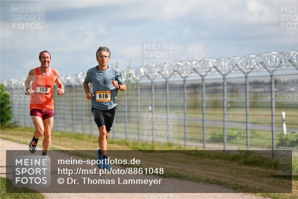 14.09.2025 - Airport Race Dr. Thomas Lammeyer http://msf.ph/oto/8861048 14.09.2025 11:54:18 Laufen 762, 616 meine-sportfotos.de