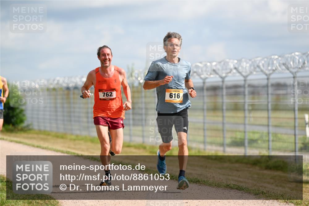 14.09.2025 - Airport Race Dr. Thomas Lammeyer http://msf.ph/oto/8861053 14.09.2025 11:54:20 Laufen 762, 616 meine-sportfotos.de