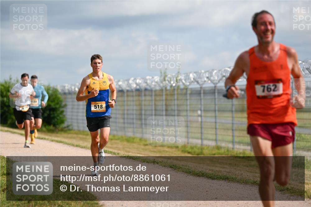 14.09.2025 - Airport Race Dr. Thomas Lammeyer http://msf.ph/oto/8861061 14.09.2025 11:54:22 Laufen 518, 762 meine-sportfotos.de