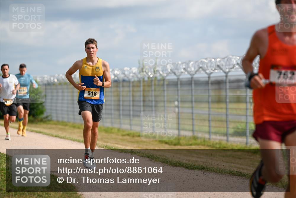 14.09.2025 - Airport Race Dr. Thomas Lammeyer http://msf.ph/oto/8861064 14.09.2025 11:54:22 Laufen 518, 762 meine-sportfotos.de