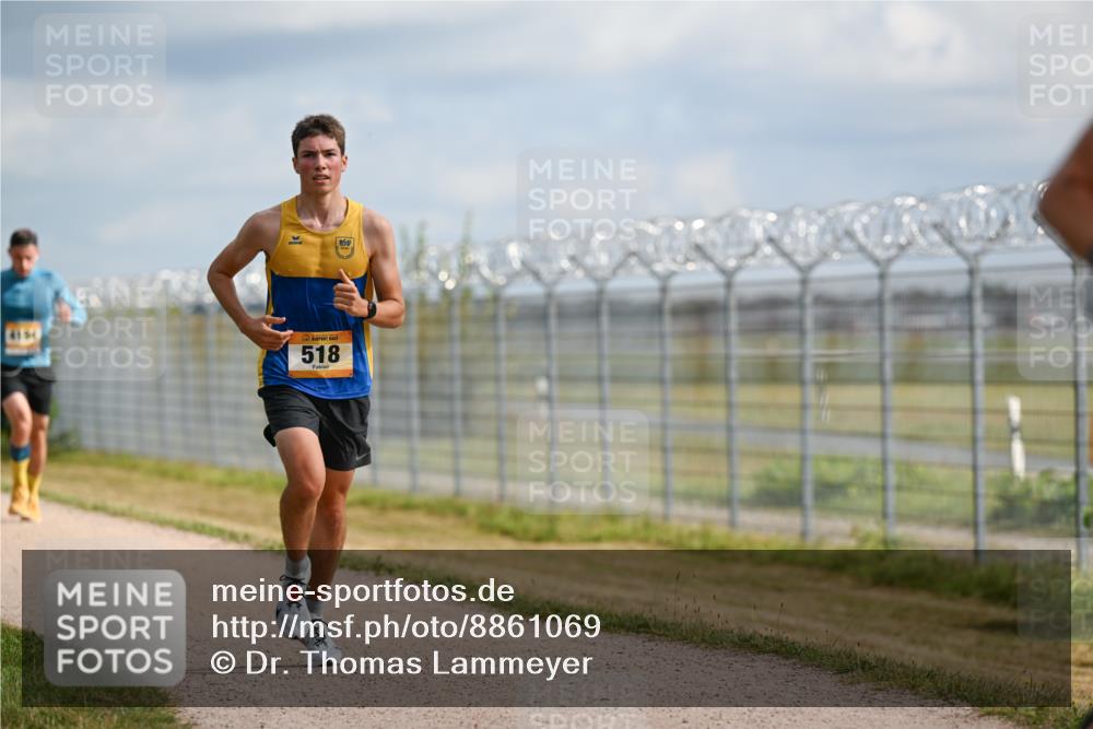 14.09.2025 - Airport Race Dr. Thomas Lammeyer http://msf.ph/oto/8861069 14.09.2025 11:54:23 Laufen 518 meine-sportfotos.de