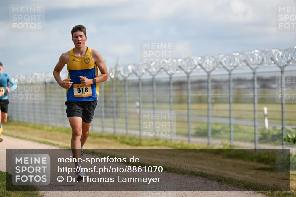 14.09.2025 - Airport Race Dr. Thomas Lammeyer http://msf.ph/oto/8861070 14.09.2025 11:54:23 Laufen 850, 518 meine-sportfotos.de