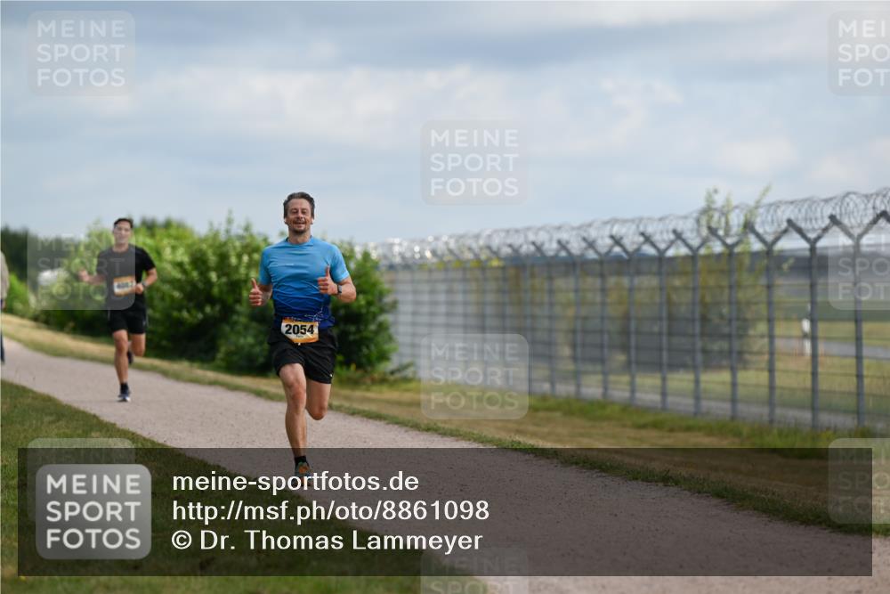 14.09.2025 - Airport Race Dr. Thomas Lammeyer http://msf.ph/oto/8861098 14.09.2025 11:54:30 Laufen 2054 meine-sportfotos.de