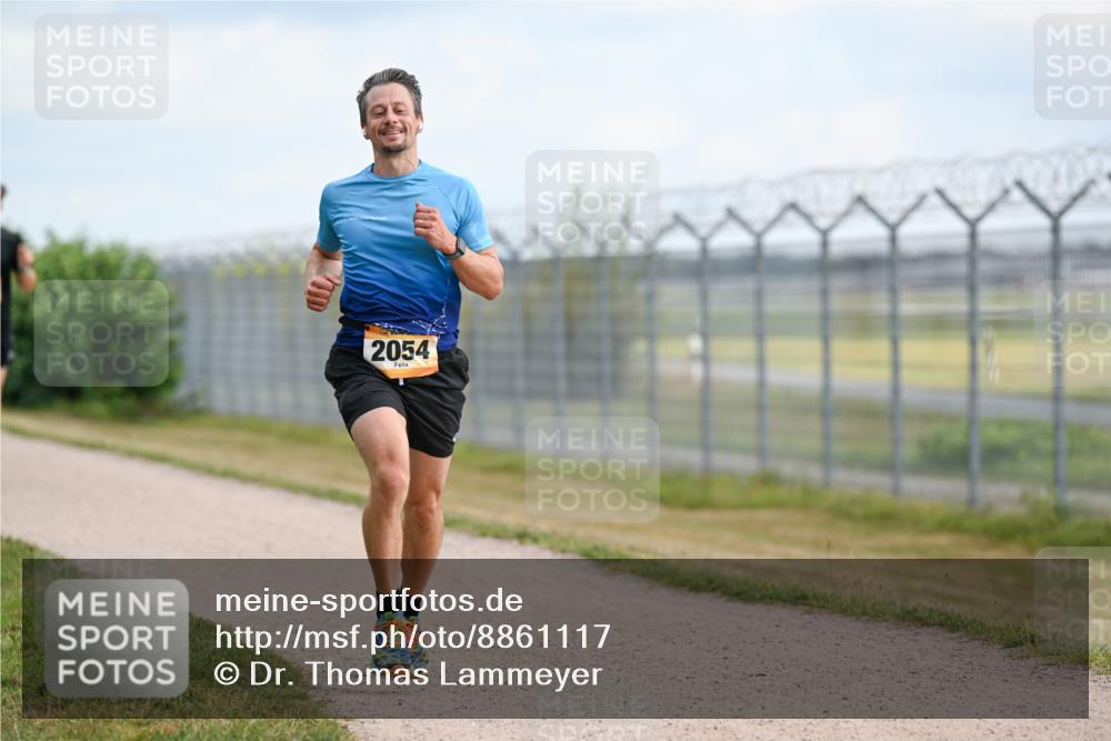 14.09.2025 - Airport Race Dr. Thomas Lammeyer http://msf.ph/oto/8861117 14.09.2025 11:54:33 Laufen 2054 meine-sportfotos.de