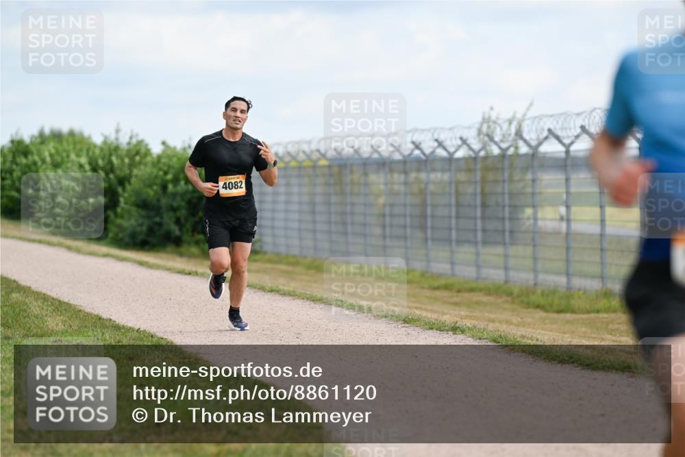 14.09.2025 - Airport Race Dr. Thomas Lammeyer http://msf.ph/oto/8861120 14.09.2025 11:54:35 Laufen 4082 meine-sportfotos.de