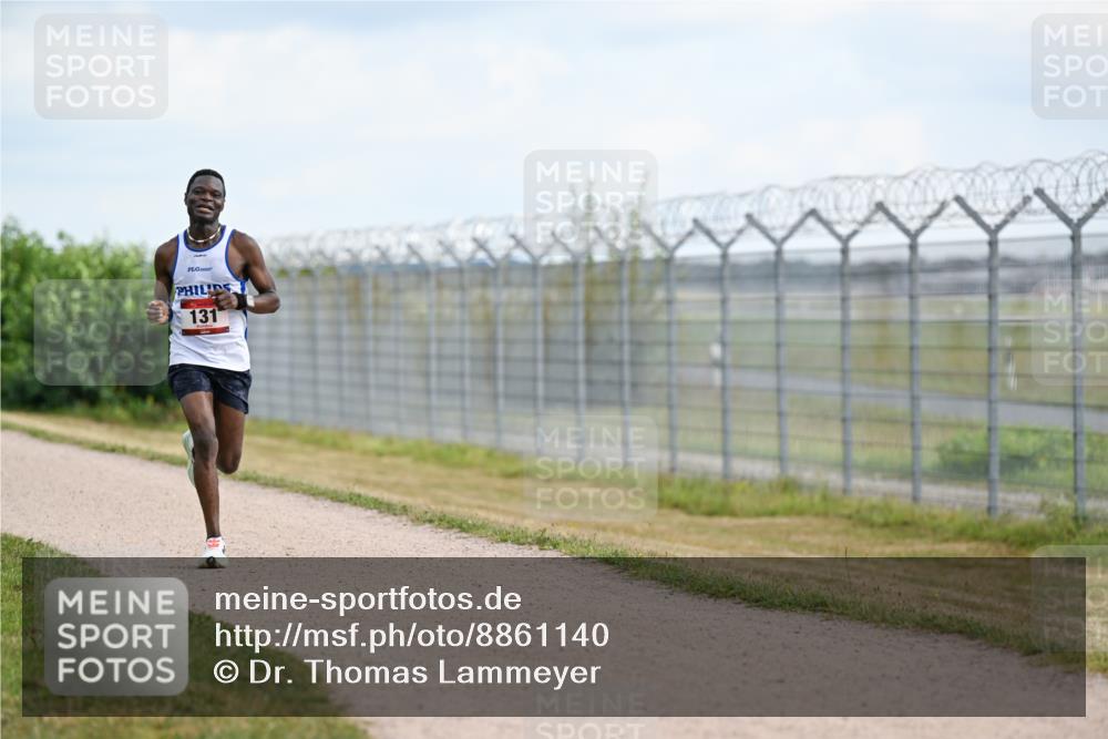 14.09.2025 - Airport Race Dr. Thomas Lammeyer http://msf.ph/oto/8861140 14.09.2025 11:54:54 Laufen 131 meine-sportfotos.de