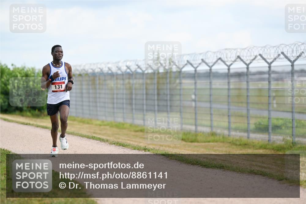 14.09.2025 - Airport Race Dr. Thomas Lammeyer http://msf.ph/oto/8861141 14.09.2025 11:54:54 Laufen 131 meine-sportfotos.de