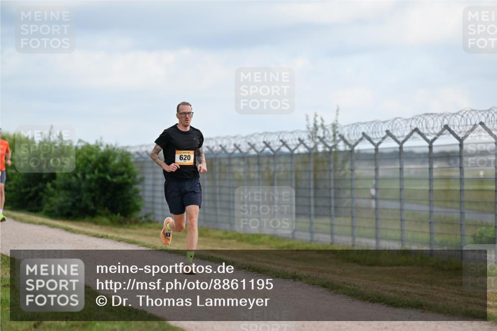14.09.2025 - Airport Race Dr. Thomas Lammeyer http://msf.ph/oto/8861195 14.09.2025 11:55:32 Laufen 20, 620 meine-sportfotos.de