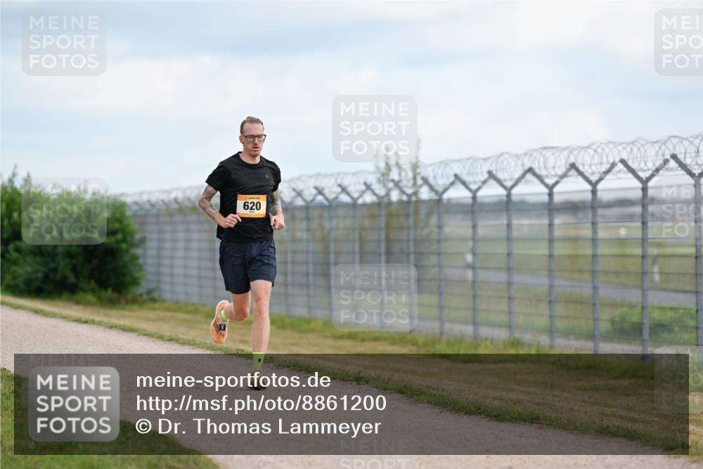 14.09.2025 - Airport Race Dr. Thomas Lammeyer http://msf.ph/oto/8861200 14.09.2025 11:55:33 Laufen 620 meine-sportfotos.de