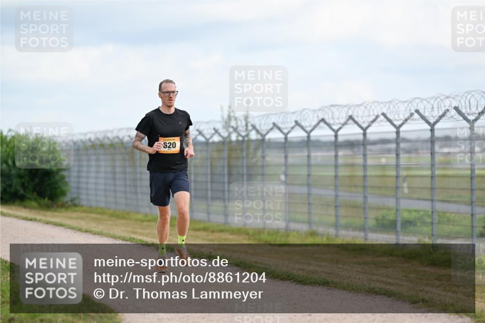 14.09.2025 - Airport Race Dr. Thomas Lammeyer http://msf.ph/oto/8861204 14.09.2025 11:55:33 Laufen 620 meine-sportfotos.de