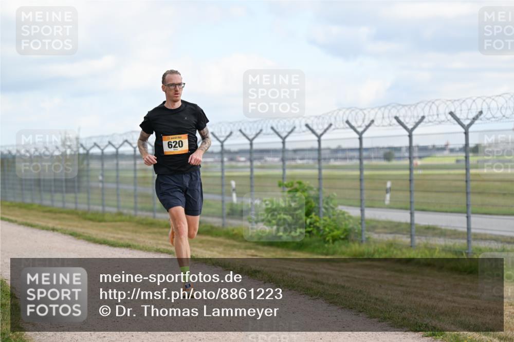 14.09.2025 - Airport Race Dr. Thomas Lammeyer http://msf.ph/oto/8861223 14.09.2025 11:55:36 Laufen 620 meine-sportfotos.de