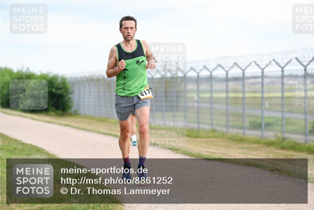 14.09.2025 - Airport Race Dr. Thomas Lammeyer http://msf.ph/oto/8861252 14.09.2025 11:56:03 Laufen 417 meine-sportfotos.de