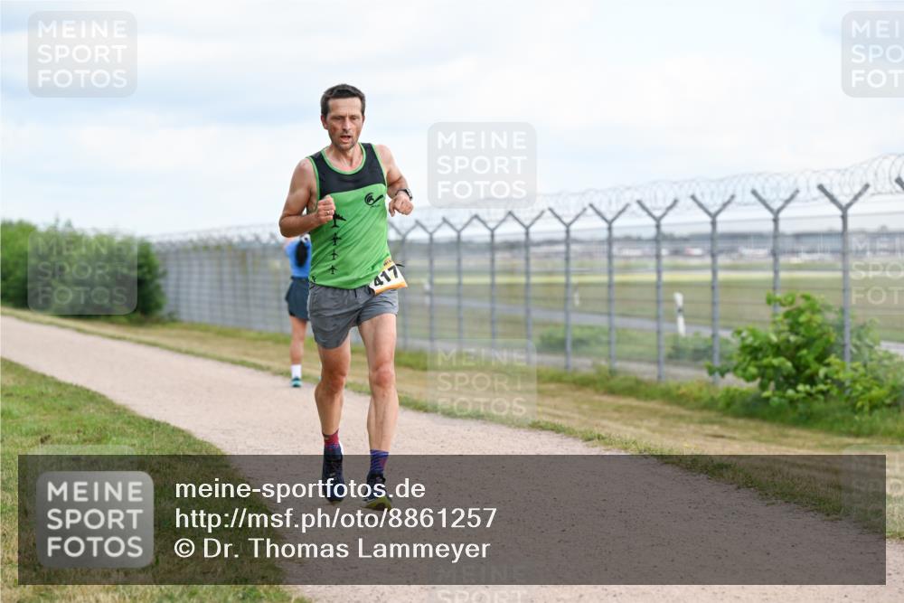 14.09.2025 - Airport Race Dr. Thomas Lammeyer http://msf.ph/oto/8861257 14.09.2025 11:56:04 Laufen 417 meine-sportfotos.de