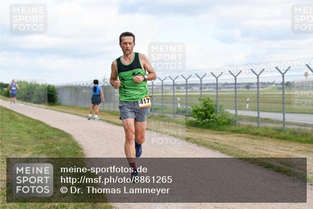 14.09.2025 - Airport Race Dr. Thomas Lammeyer http://msf.ph/oto/8861265 14.09.2025 11:56:05 Laufen 1417 meine-sportfotos.de
