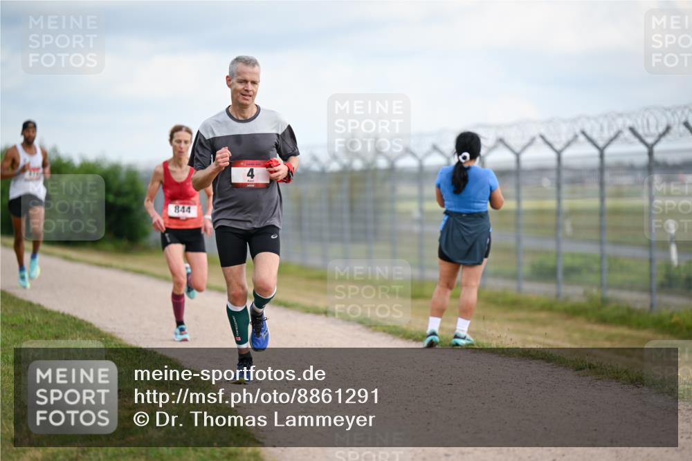 14.09.2025 - Airport Race Dr. Thomas Lammeyer http://msf.ph/oto/8861291 14.09.2025 11:56:24 Laufen 844 meine-sportfotos.de