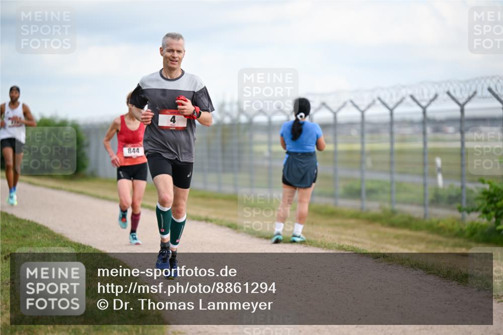 14.09.2025 - Airport Race Dr. Thomas Lammeyer http://msf.ph/oto/8861294 14.09.2025 11:56:24 Laufen 844, 4 meine-sportfotos.de