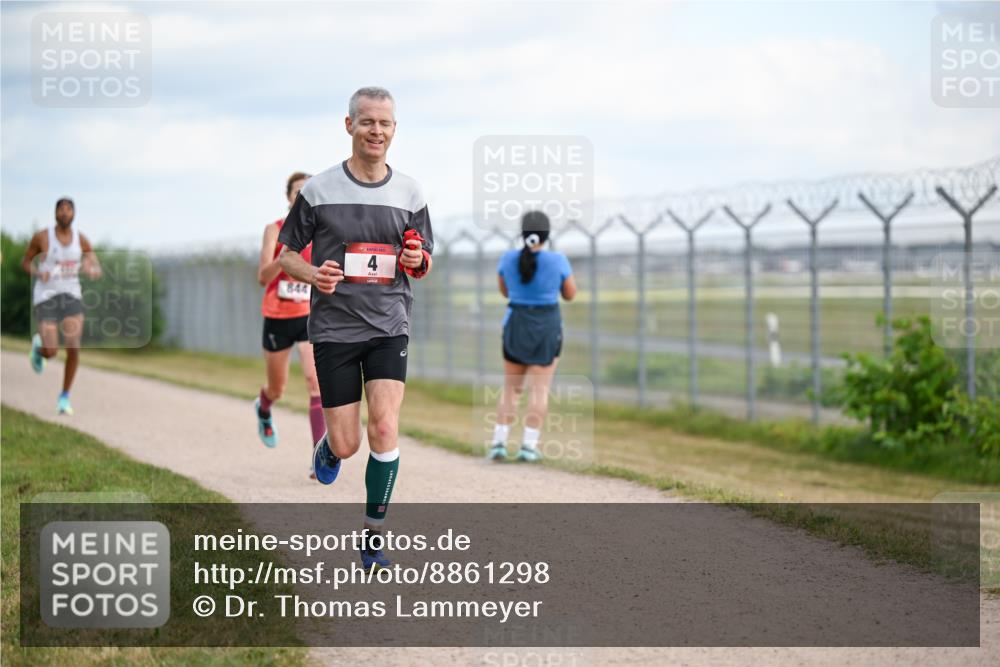 14.09.2025 - Airport Race Dr. Thomas Lammeyer http://msf.ph/oto/8861298 14.09.2025 11:56:25 Laufen 844, 4 meine-sportfotos.de