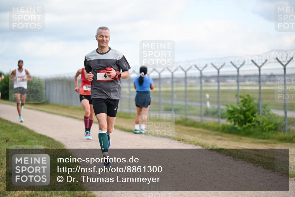 14.09.2025 - Airport Race Dr. Thomas Lammeyer http://msf.ph/oto/8861300 14.09.2025 11:56:25 Laufen 84 meine-sportfotos.de