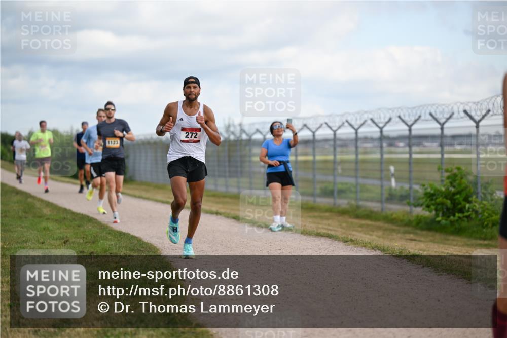 14.09.2025 - Airport Race Dr. Thomas Lammeyer http://msf.ph/oto/8861308 14.09.2025 11:56:28 Laufen 272, 1123 meine-sportfotos.de