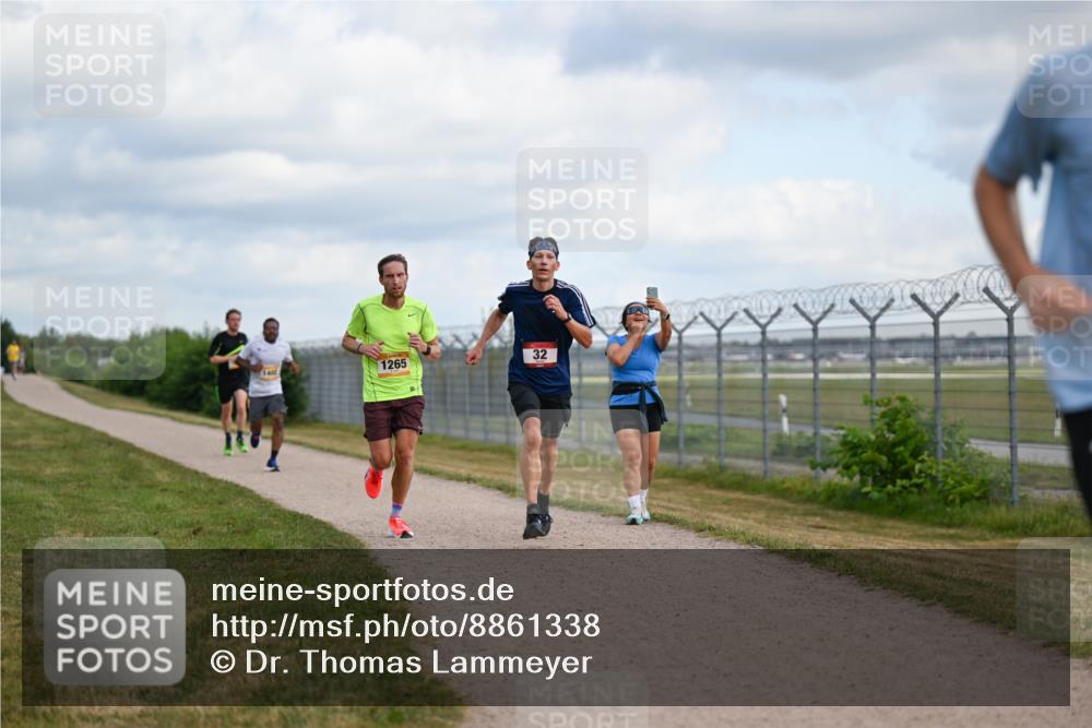 14.09.2025 - Airport Race Dr. Thomas Lammeyer http://msf.ph/oto/8861338 14.09.2025 11:56:34 Laufen 32, 1265 meine-sportfotos.de