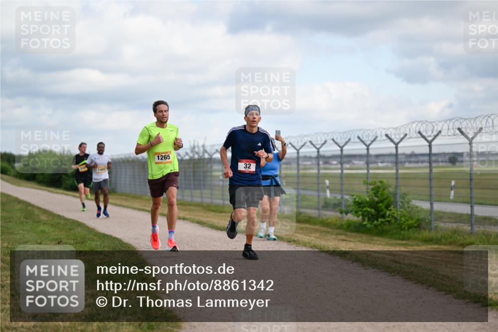 14.09.2025 - Airport Race Dr. Thomas Lammeyer http://msf.ph/oto/8861342 14.09.2025 11:56:35 Laufen 1265, 1401, 32 meine-sportfotos.de
