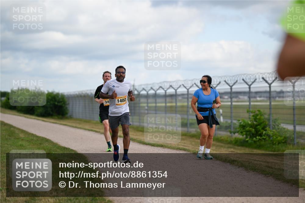 14.09.2025 - Airport Race Dr. Thomas Lammeyer http://msf.ph/oto/8861354 14.09.2025 11:56:38 Laufen 34, 1402 meine-sportfotos.de