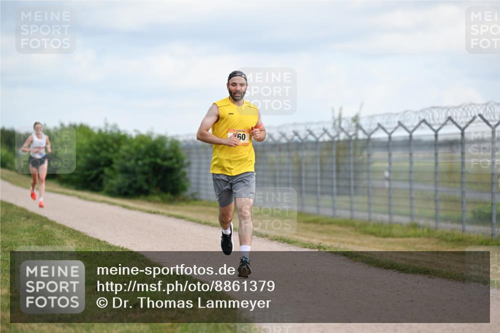 14.09.2025 - Airport Race Dr. Thomas Lammeyer http://msf.ph/oto/8861379 14.09.2025 11:57:04 Laufen 60 meine-sportfotos.de