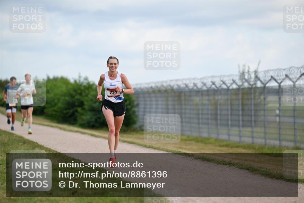 14.09.2025 - Airport Race Dr. Thomas Lammeyer http://msf.ph/oto/8861396 14.09.2025 11:57:09 Laufen 727 meine-sportfotos.de