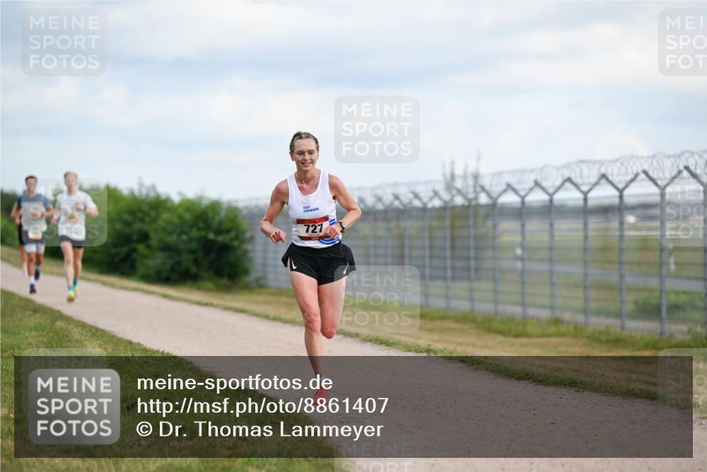 14.09.2025 - Airport Race Dr. Thomas Lammeyer http://msf.ph/oto/8861407 14.09.2025 11:57:11 Laufen 727 meine-sportfotos.de