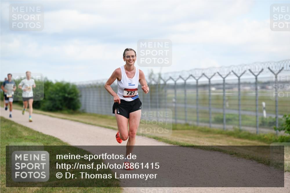 14.09.2025 - Airport Race Dr. Thomas Lammeyer http://msf.ph/oto/8861415 14.09.2025 11:57:12 Laufen 727 meine-sportfotos.de