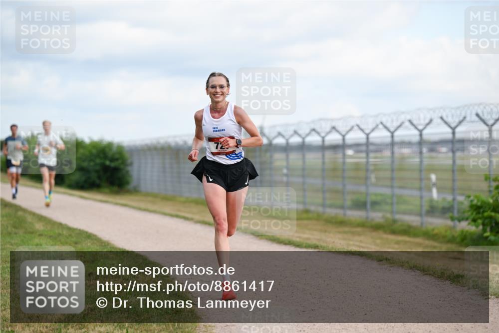 14.09.2025 - Airport Race Dr. Thomas Lammeyer http://msf.ph/oto/8861417 14.09.2025 11:57:12 Laufen 72 meine-sportfotos.de