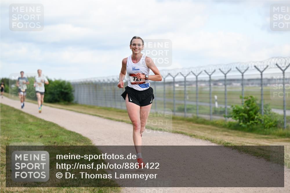 14.09.2025 - Airport Race Dr. Thomas Lammeyer http://msf.ph/oto/8861422 14.09.2025 11:57:13 Laufen 72 meine-sportfotos.de