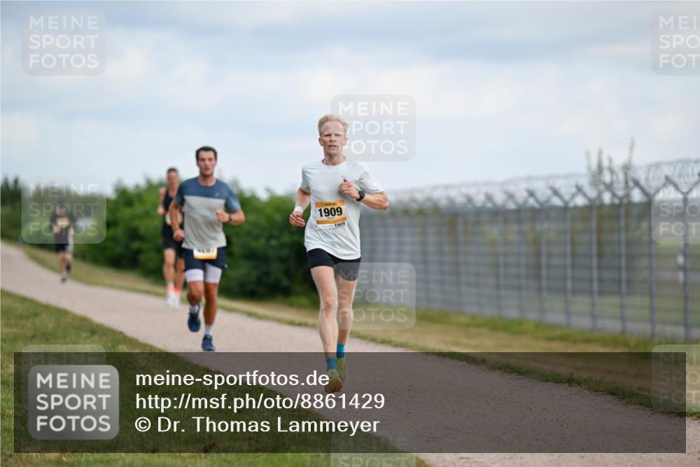 14.09.2025 - Airport Race Dr. Thomas Lammeyer http://msf.ph/oto/8861429 14.09.2025 11:57:15 Laufen 1909, 1909 meine-sportfotos.de