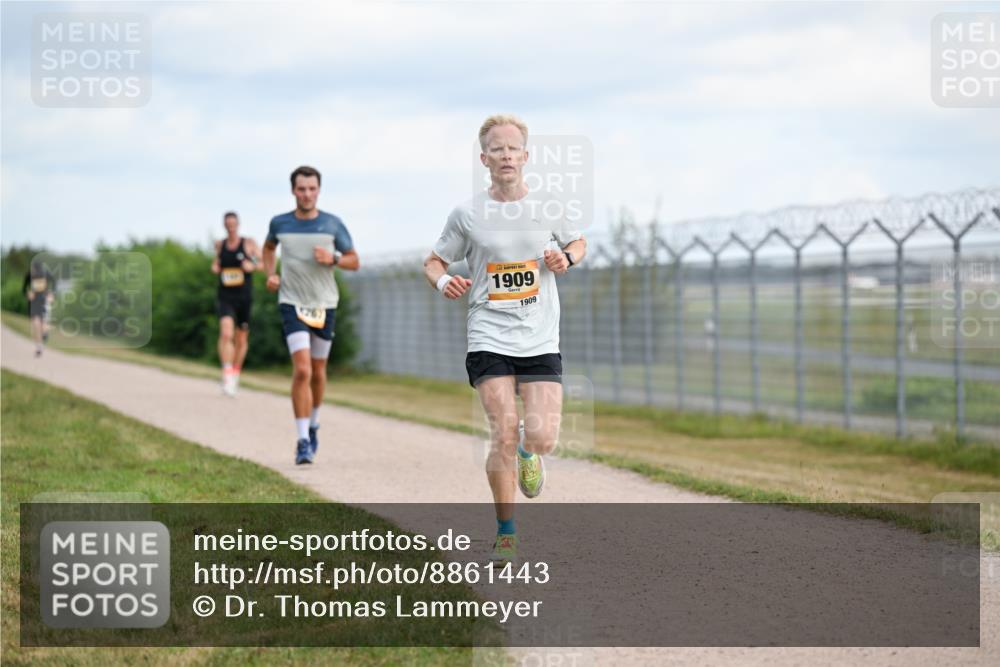14.09.2025 - Airport Race Dr. Thomas Lammeyer http://msf.ph/oto/8861443 14.09.2025 11:57:17 Laufen 267, 1909, 1909 meine-sportfotos.de