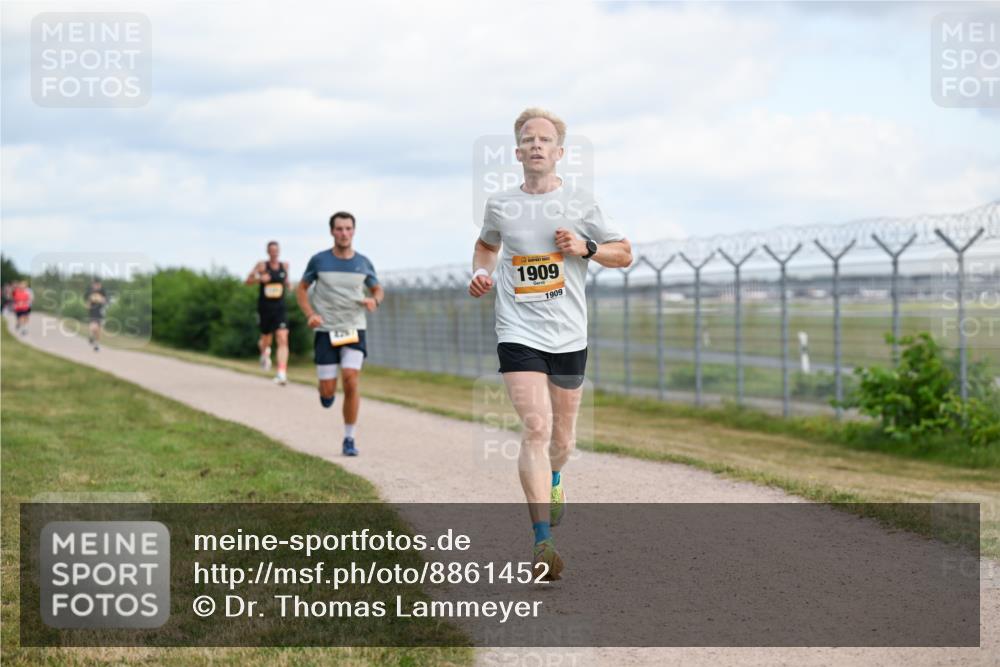 14.09.2025 - Airport Race Dr. Thomas Lammeyer http://msf.ph/oto/8861452 14.09.2025 11:57:19 Laufen 1909, 1909 meine-sportfotos.de