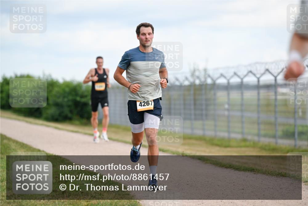 14.09.2025 - Airport Race Dr. Thomas Lammeyer http://msf.ph/oto/8861457 14.09.2025 11:57:20 Laufen 4267 meine-sportfotos.de