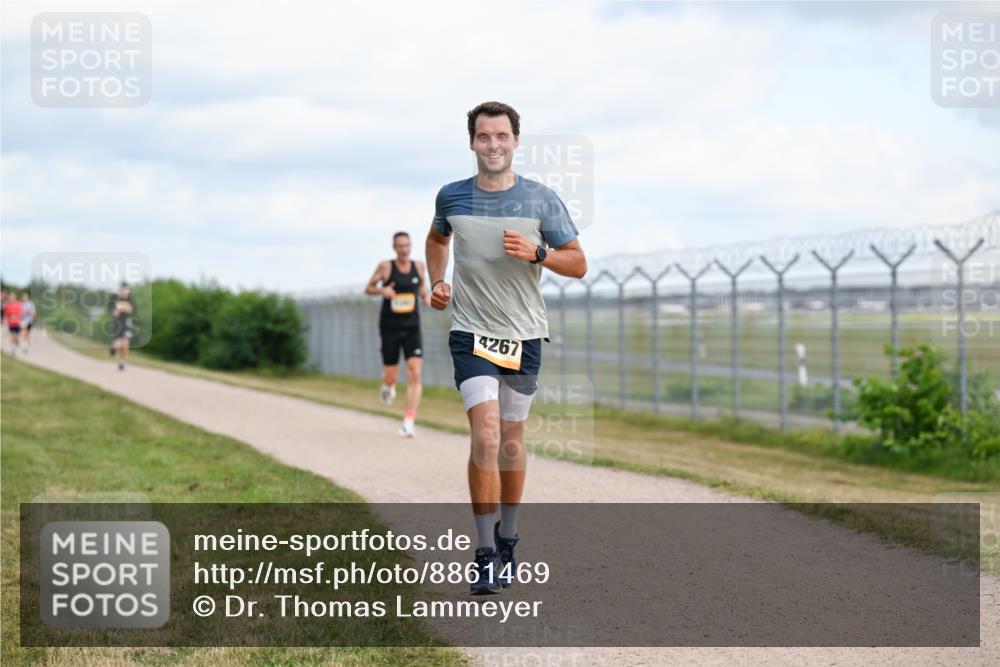 14.09.2025 - Airport Race Dr. Thomas Lammeyer http://msf.ph/oto/8861469 14.09.2025 11:57:22 Laufen 4267 meine-sportfotos.de