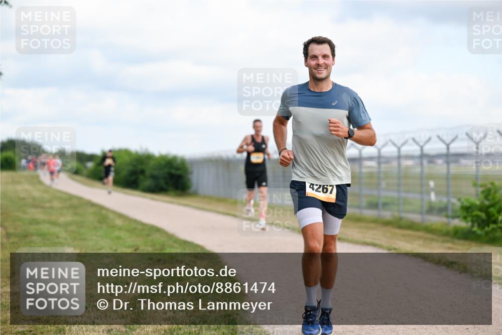 14.09.2025 - Airport Race Dr. Thomas Lammeyer http://msf.ph/oto/8861474 14.09.2025 11:57:22 Laufen 4267 meine-sportfotos.de