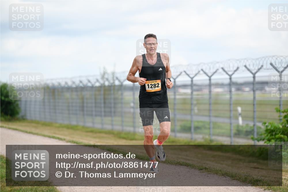 14.09.2025 - Airport Race Dr. Thomas Lammeyer http://msf.ph/oto/8861477 14.09.2025 11:57:24 Laufen 1282 meine-sportfotos.de