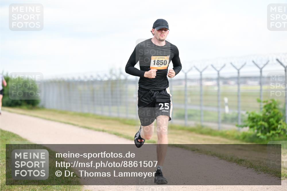14.09.2025 - Airport Race Dr. Thomas Lammeyer http://msf.ph/oto/8861507 14.09.2025 11:57:34 Laufen 1850, 25 meine-sportfotos.de