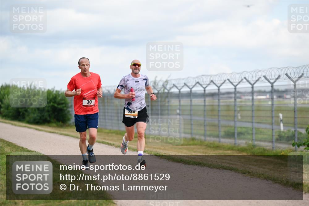 14.09.2025 - Airport Race Dr. Thomas Lammeyer http://msf.ph/oto/8861529 14.09.2025 11:57:40 Laufen 30, 326 meine-sportfotos.de