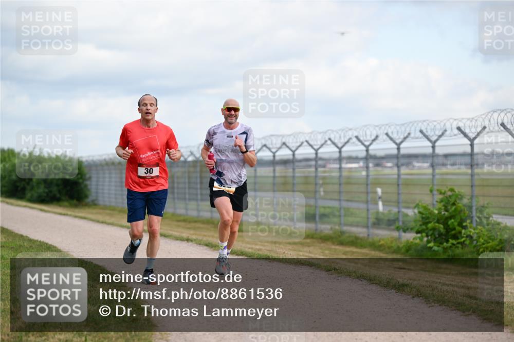 14.09.2025 - Airport Race Dr. Thomas Lammeyer http://msf.ph/oto/8861536 14.09.2025 11:57:41 Laufen 30 meine-sportfotos.de