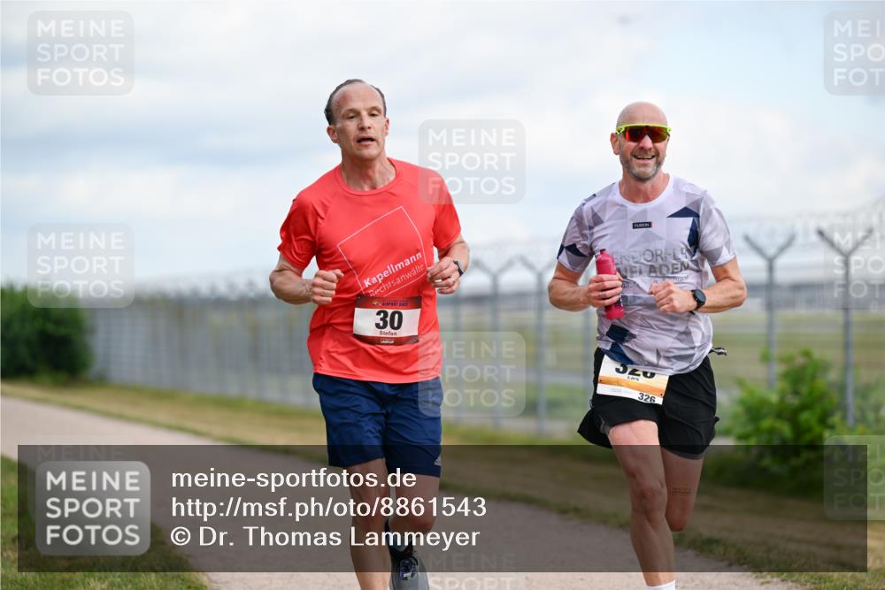 14.09.2025 - Airport Race Dr. Thomas Lammeyer http://msf.ph/oto/8861543 14.09.2025 11:57:42 Laufen 30, 320, 326 meine-sportfotos.de